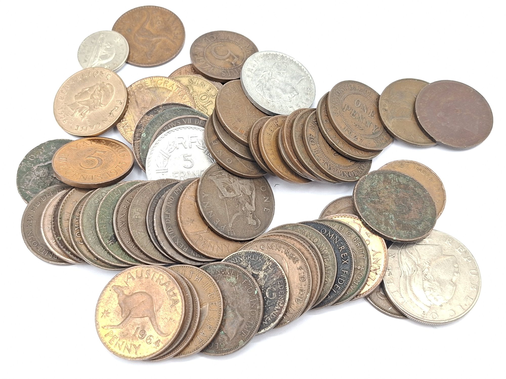 COLLECTION OF ASSORTED COINS