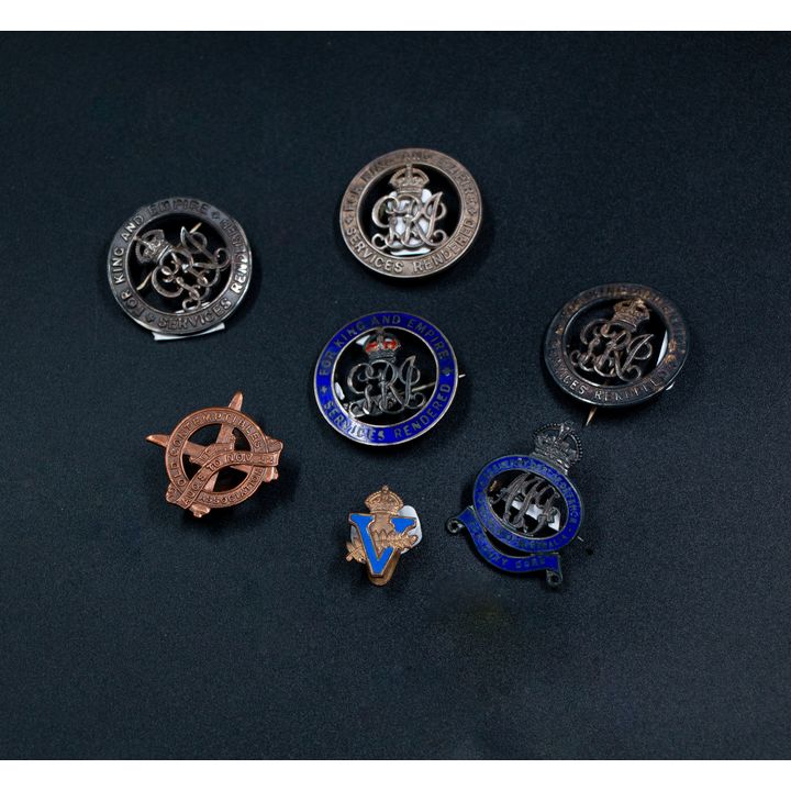 SERVICES BADGES