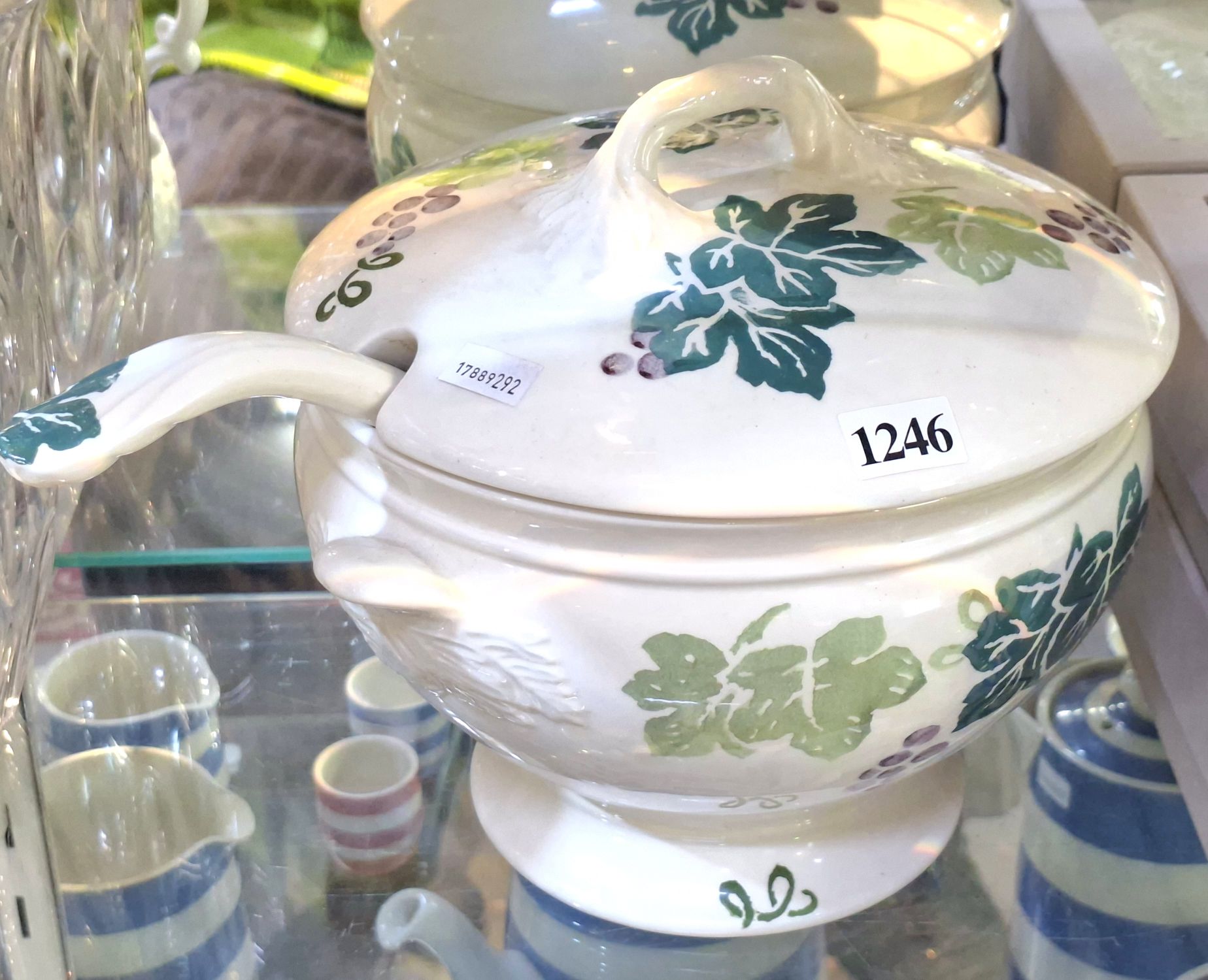 1246 · ROYAL WINTON SERVING TUREEN