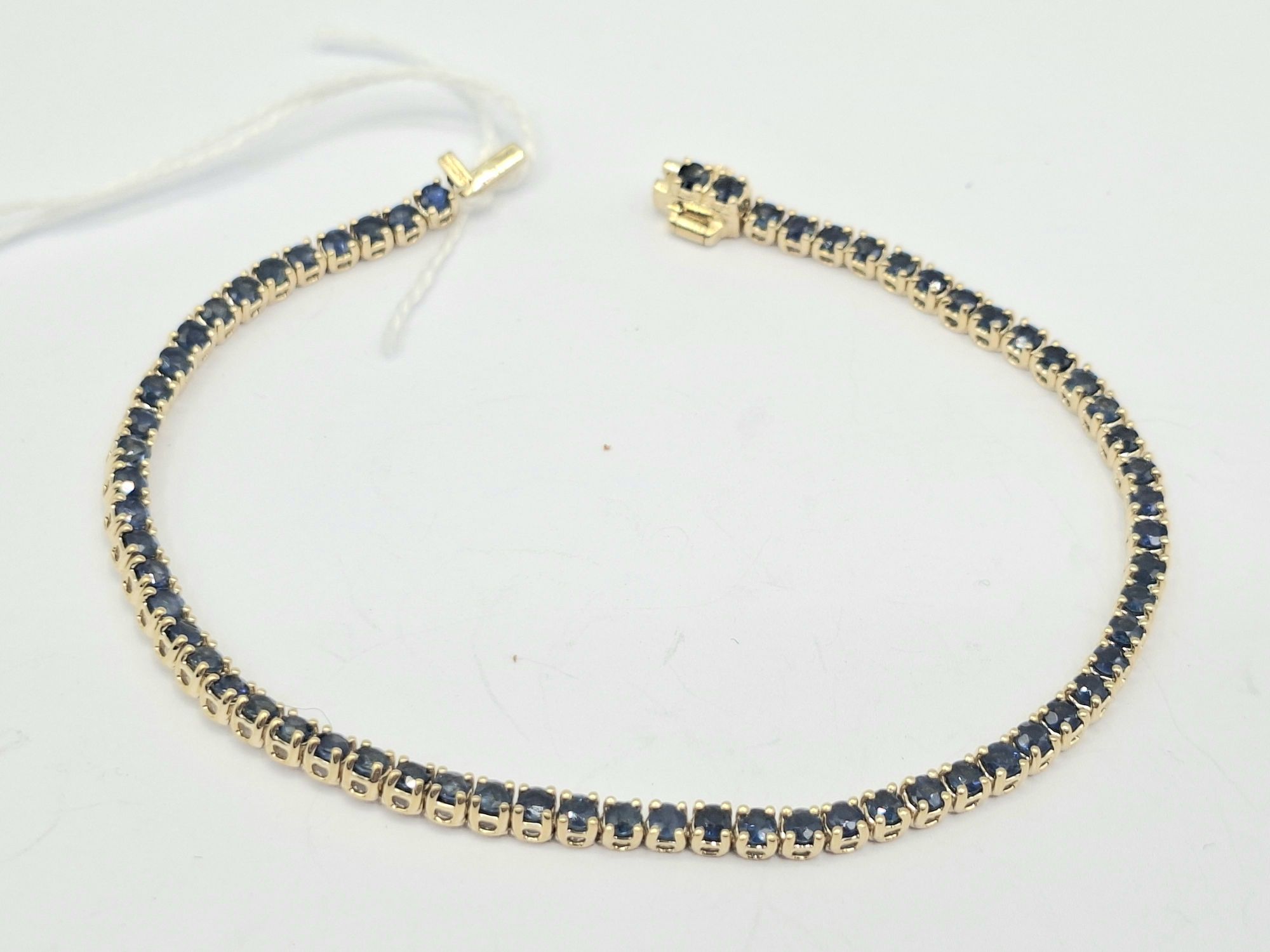 9ct Gold Line Bracelet