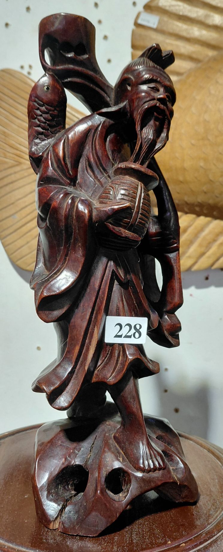 228 · CHINESE CARVING