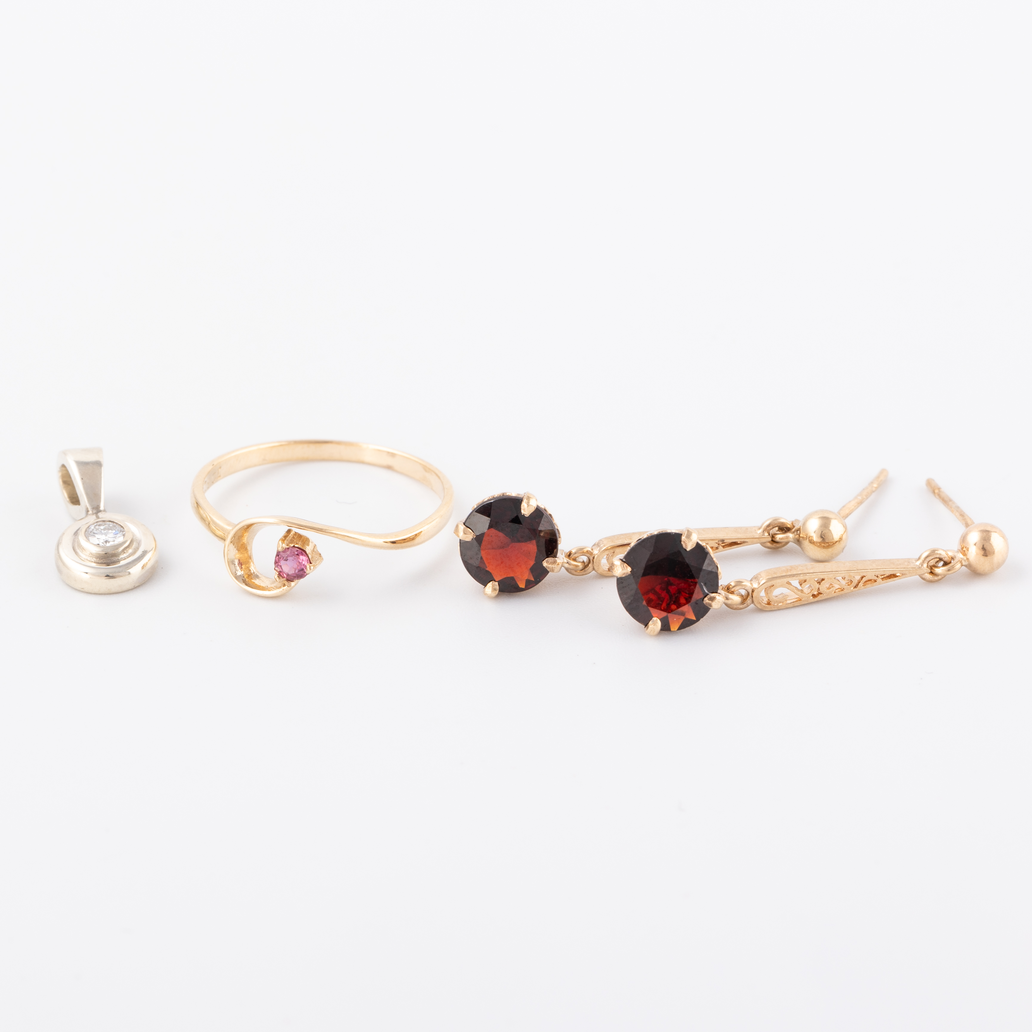 Three Piece 9 Carat Gold Set