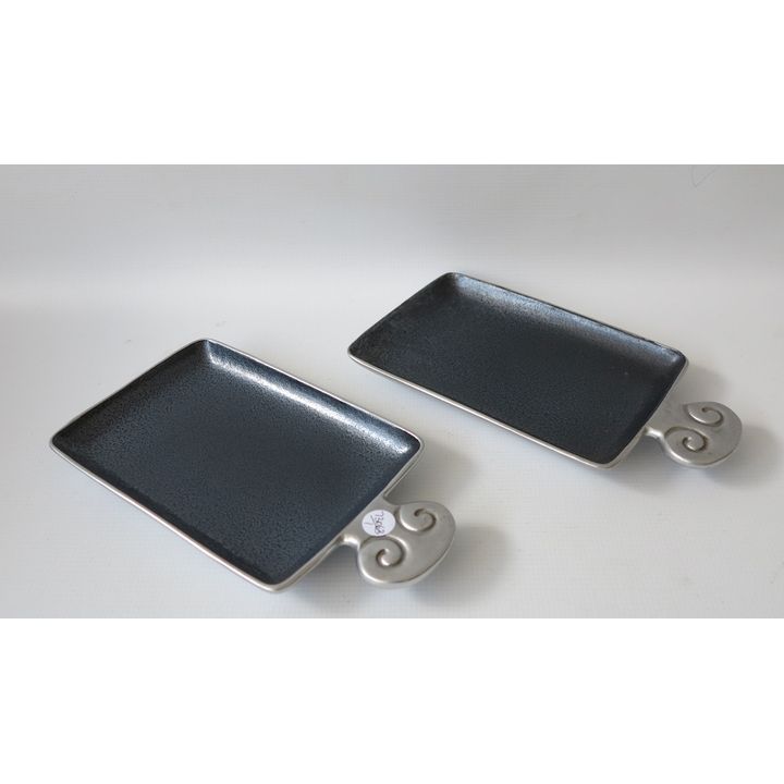 PAIR OF CARROL BOYES SHALLOW BOWLS