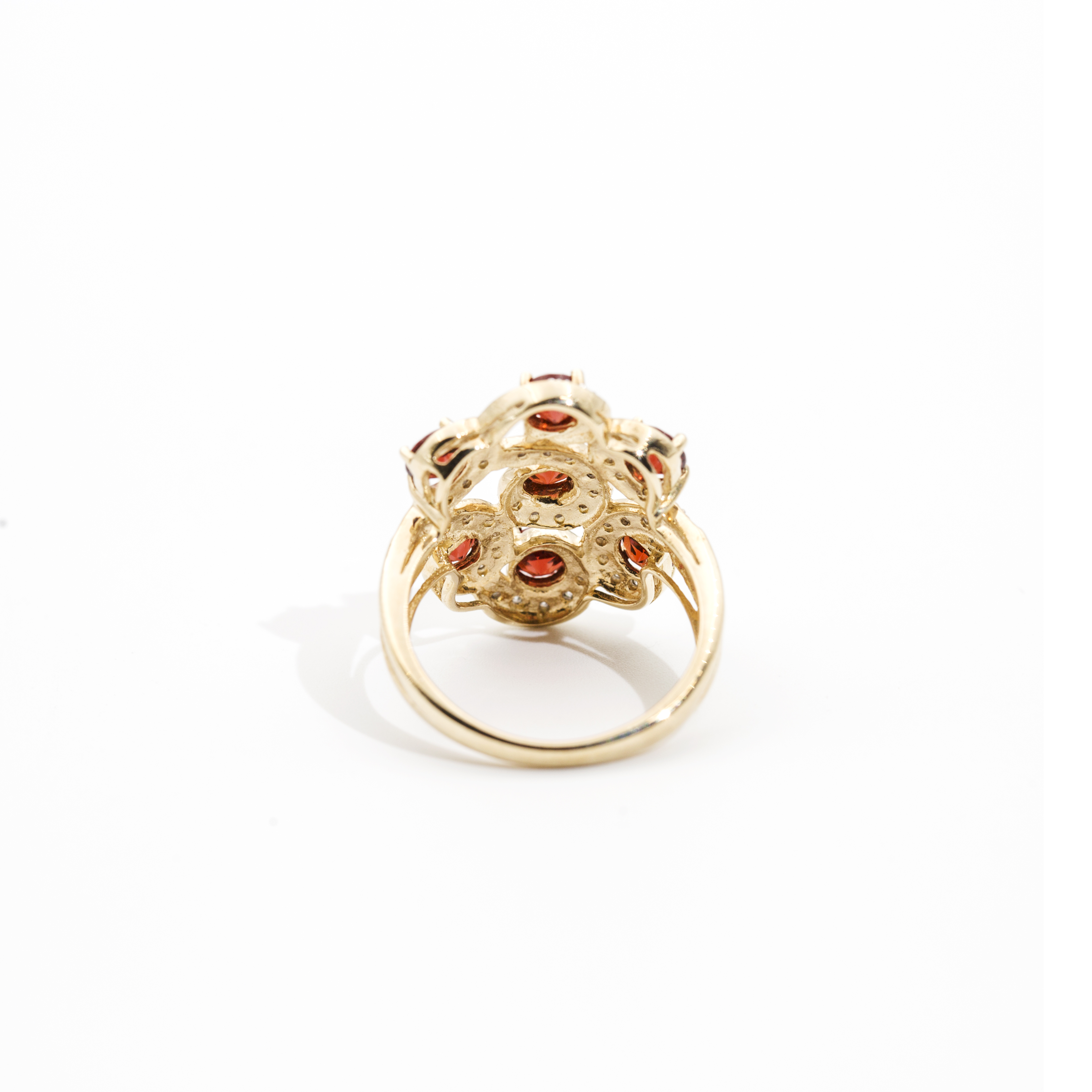 9ct Gold Garnet & Diamond Ring 4.4g