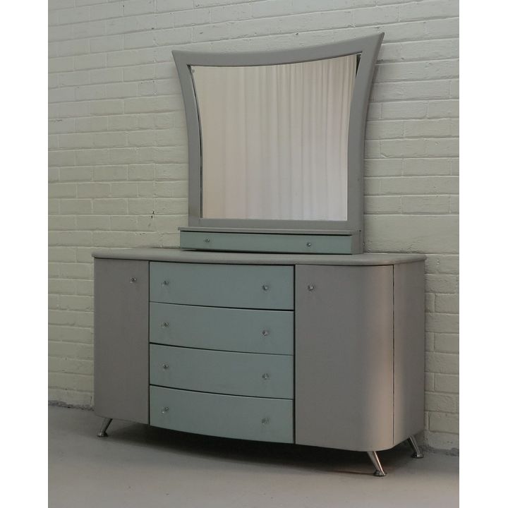 DRESSING CHEST/SIDEBOARD
