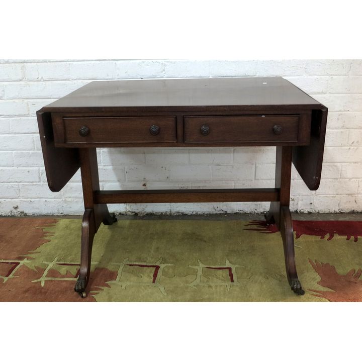 SOFA TABLE