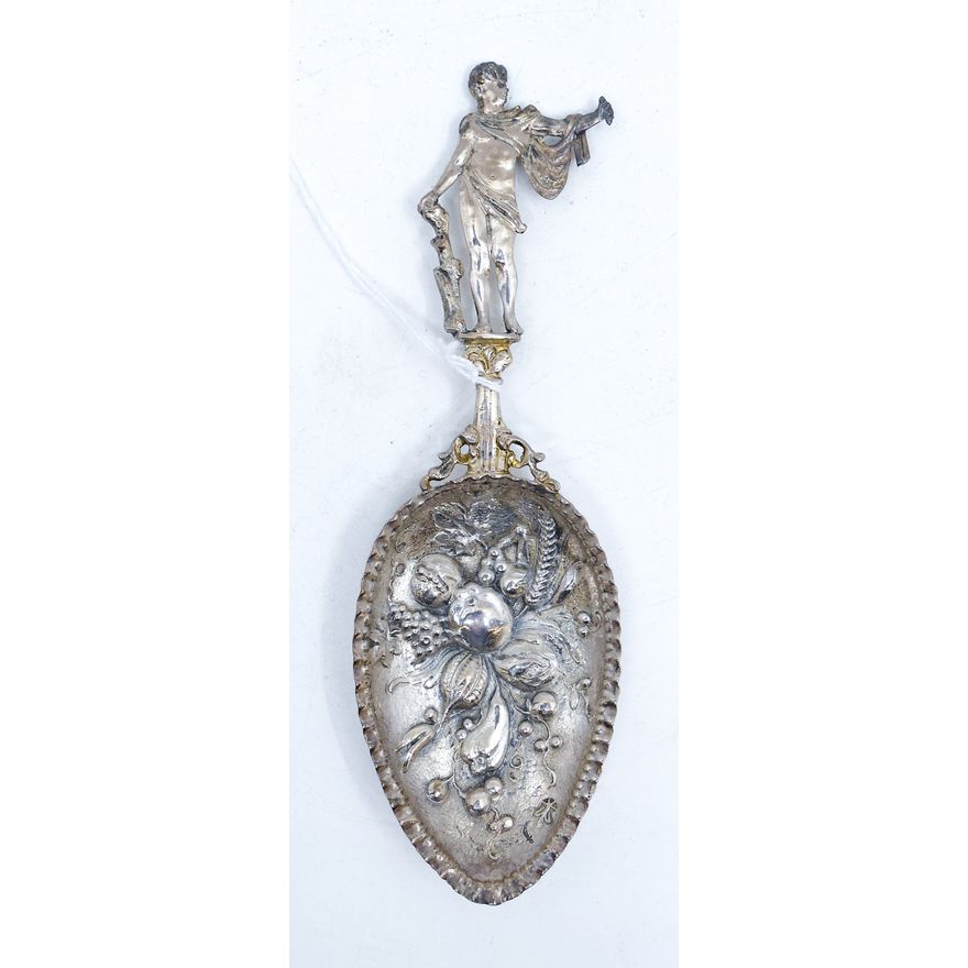 Ornate Sterling Repousse Figural Stem Fruit Spoon 6.75'' - 56 Grams