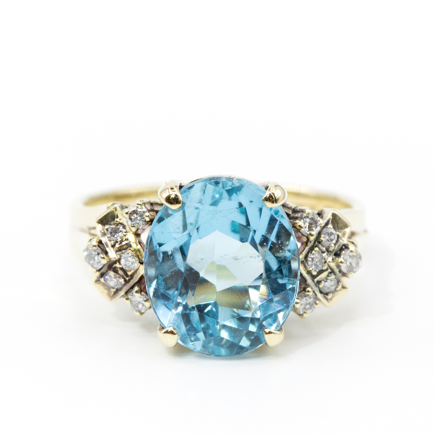 280 · 3.7ct Aquamarine & Diamond 9ct Gold Ring