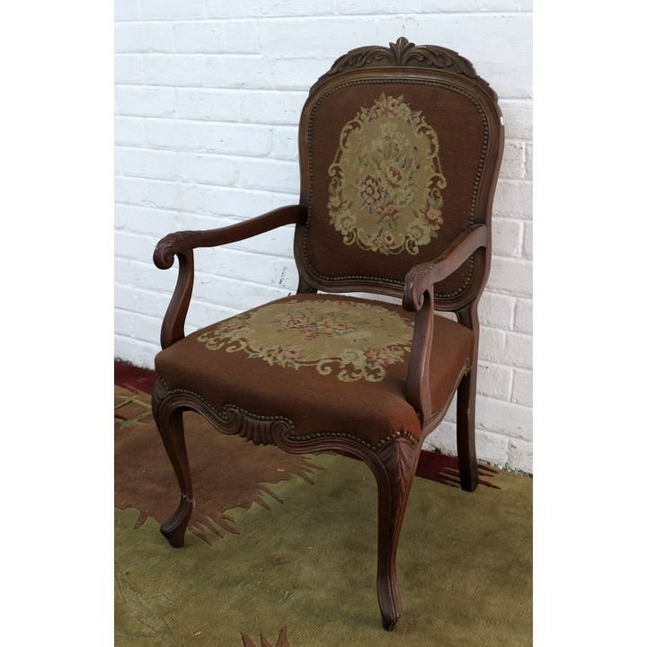 OPEN ARMCHAIR