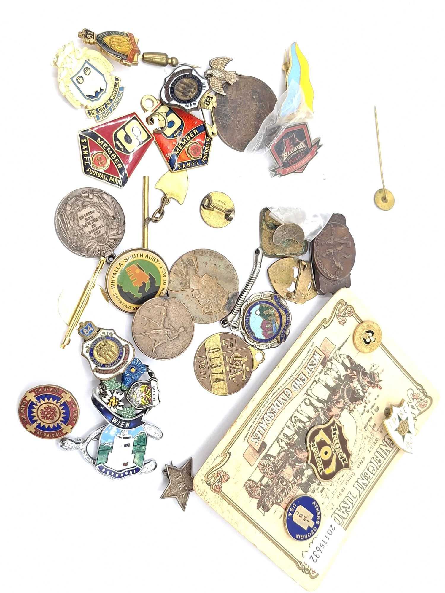 GROUP OF VINTAGE MEDALLIONS