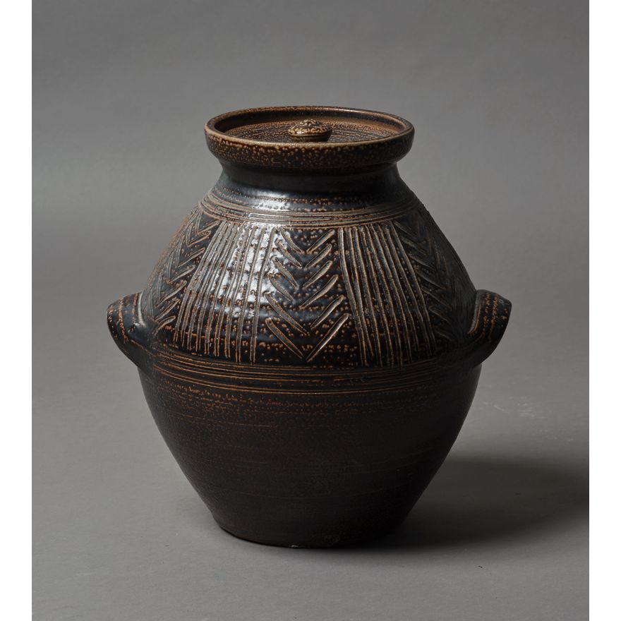 Mirek Smisek - Large lidded jar