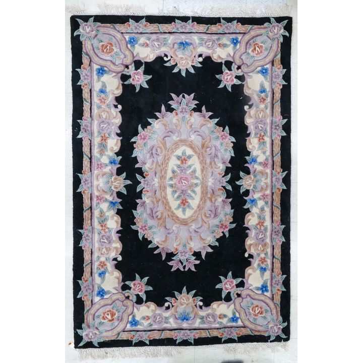 Chinese Sculptured Floral Medallion Rug 5'5''x8'4''