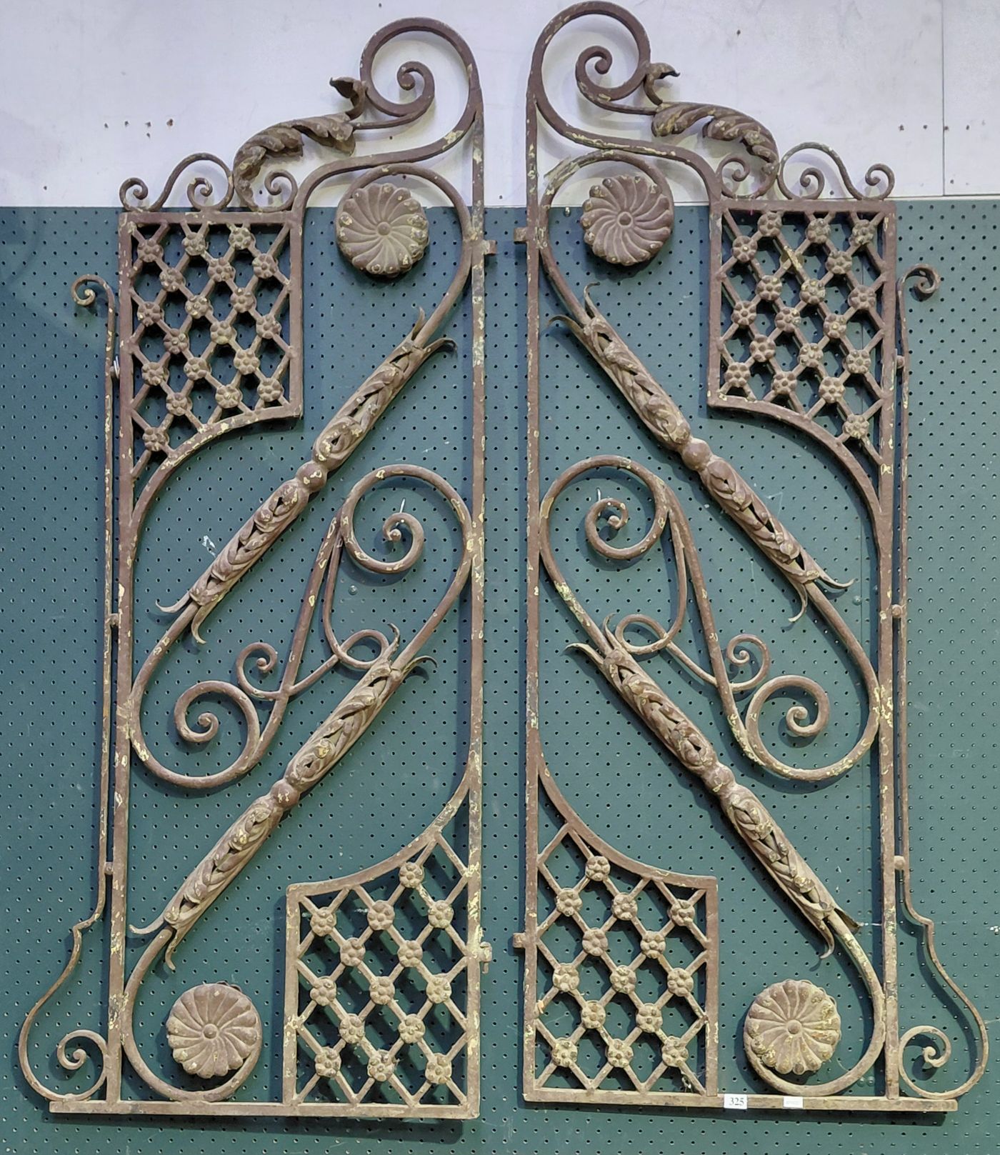 325 · WROUGHT IRON PANELS