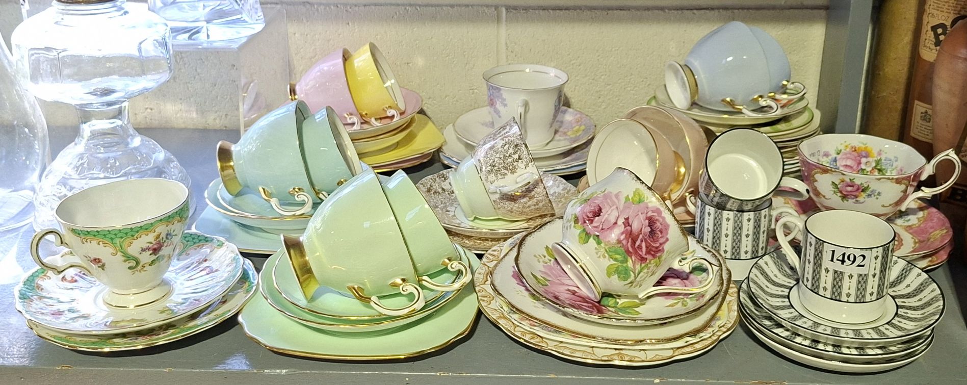 COLLECTION OF CERAMIC TEAWARES