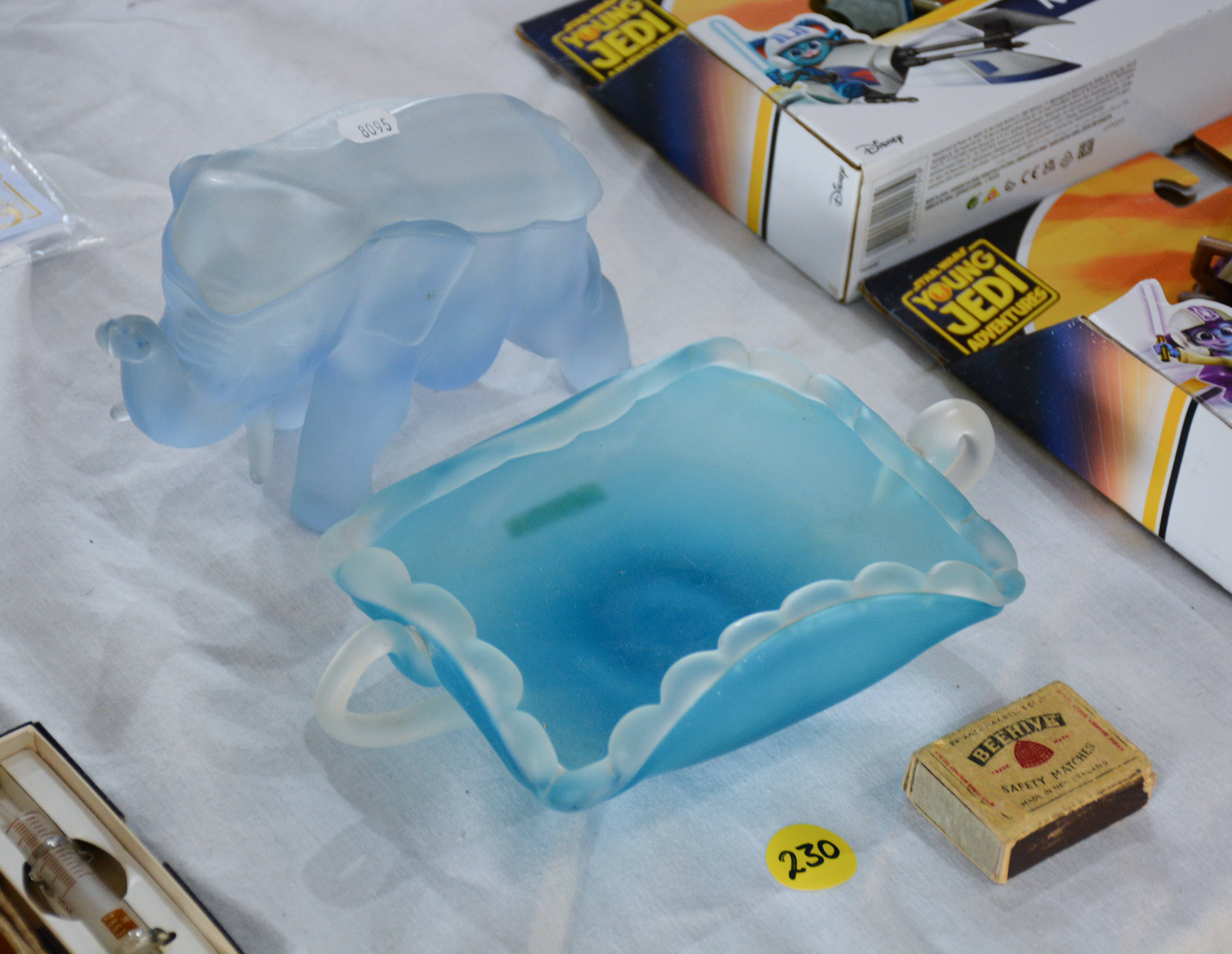 Murano Glass Tray and Elephant Glass Container — sold at auction in New Zealand for $35