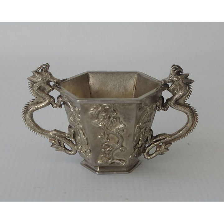 SMALL 19TH CENTURY CHINESE SILVER TWO-HANDLED CUP