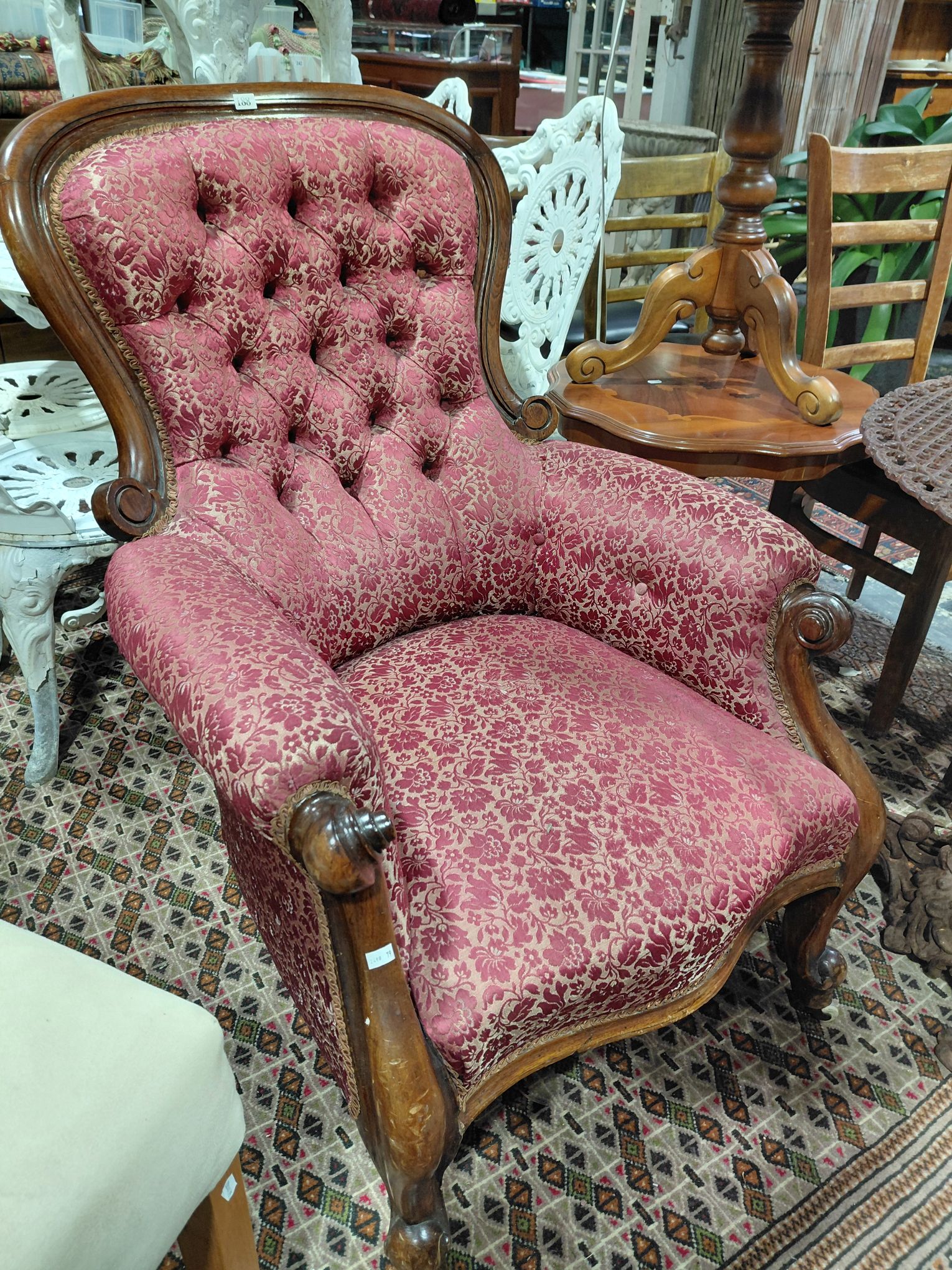 188 · VICTORIAN MAHOGANY ARM CHAIR