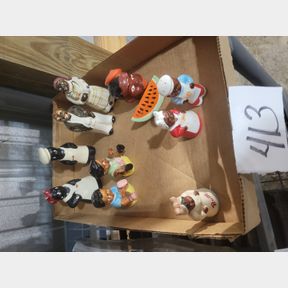 Lg. assortment of black americana salt and pepper shakers