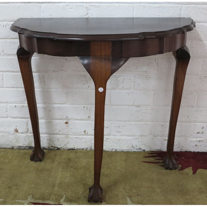DEMI-LUNE TABLE