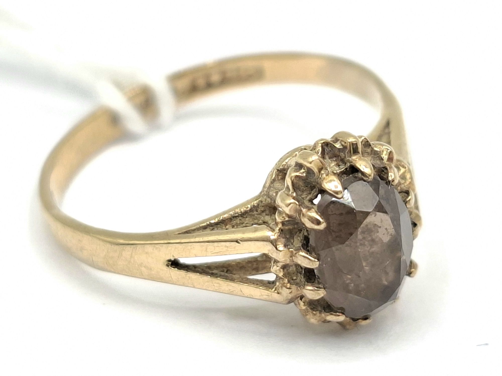 1072 · 9CT GOLD QUARTZ RING