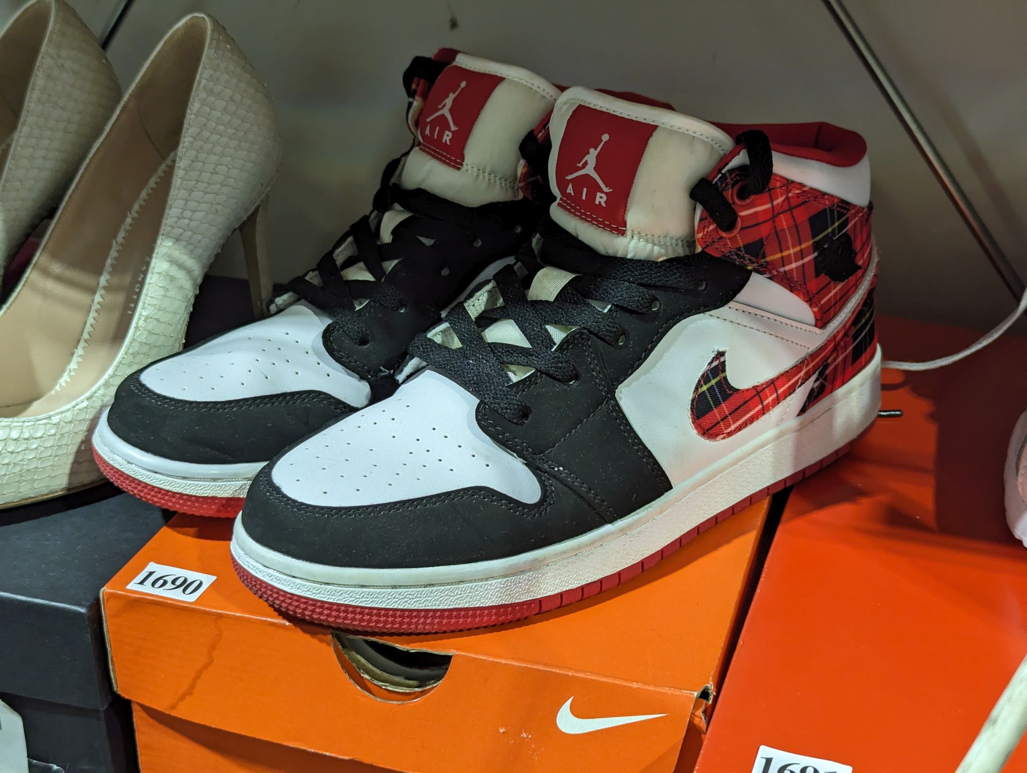 NIKE AIR JORDANS Small and Whitfield