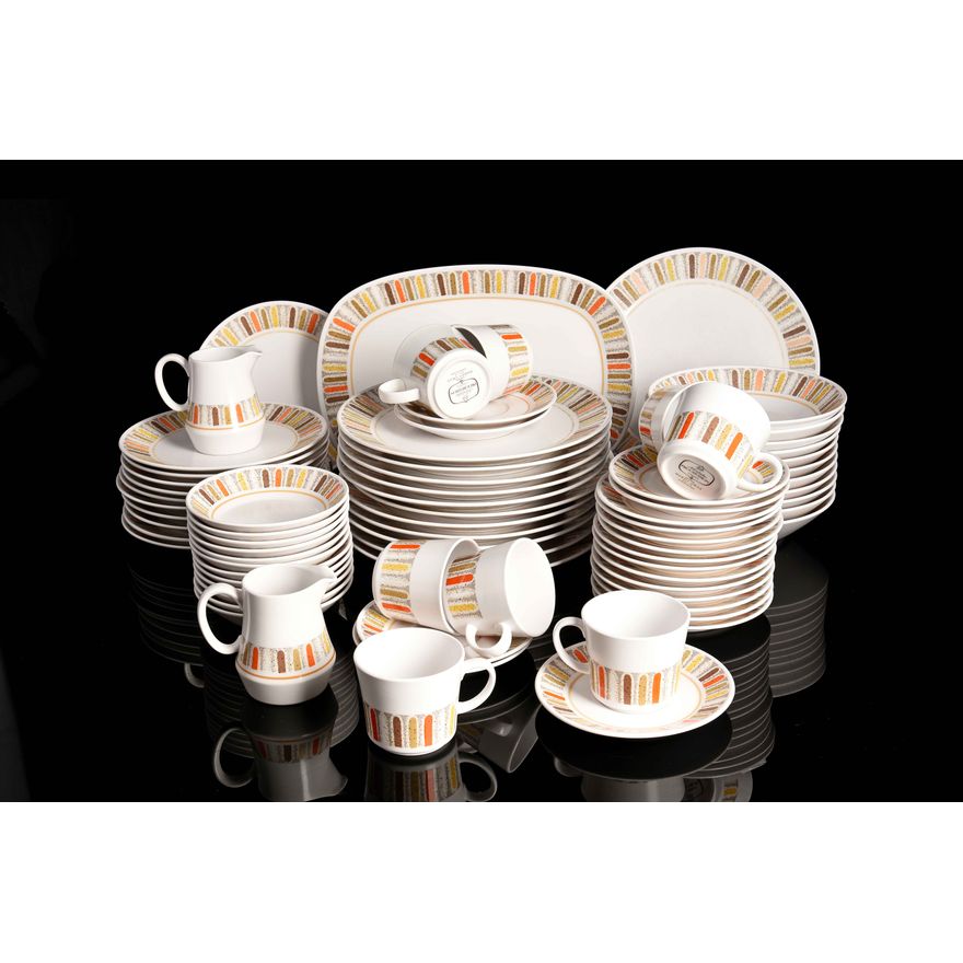 Noritake Progression China 'Mardi Gras' part dinner and