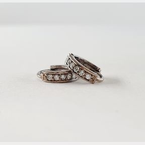 18CTWHITE GOLD HUGGIES WITH 0.100CT DIAMONDS - 51929/3682
