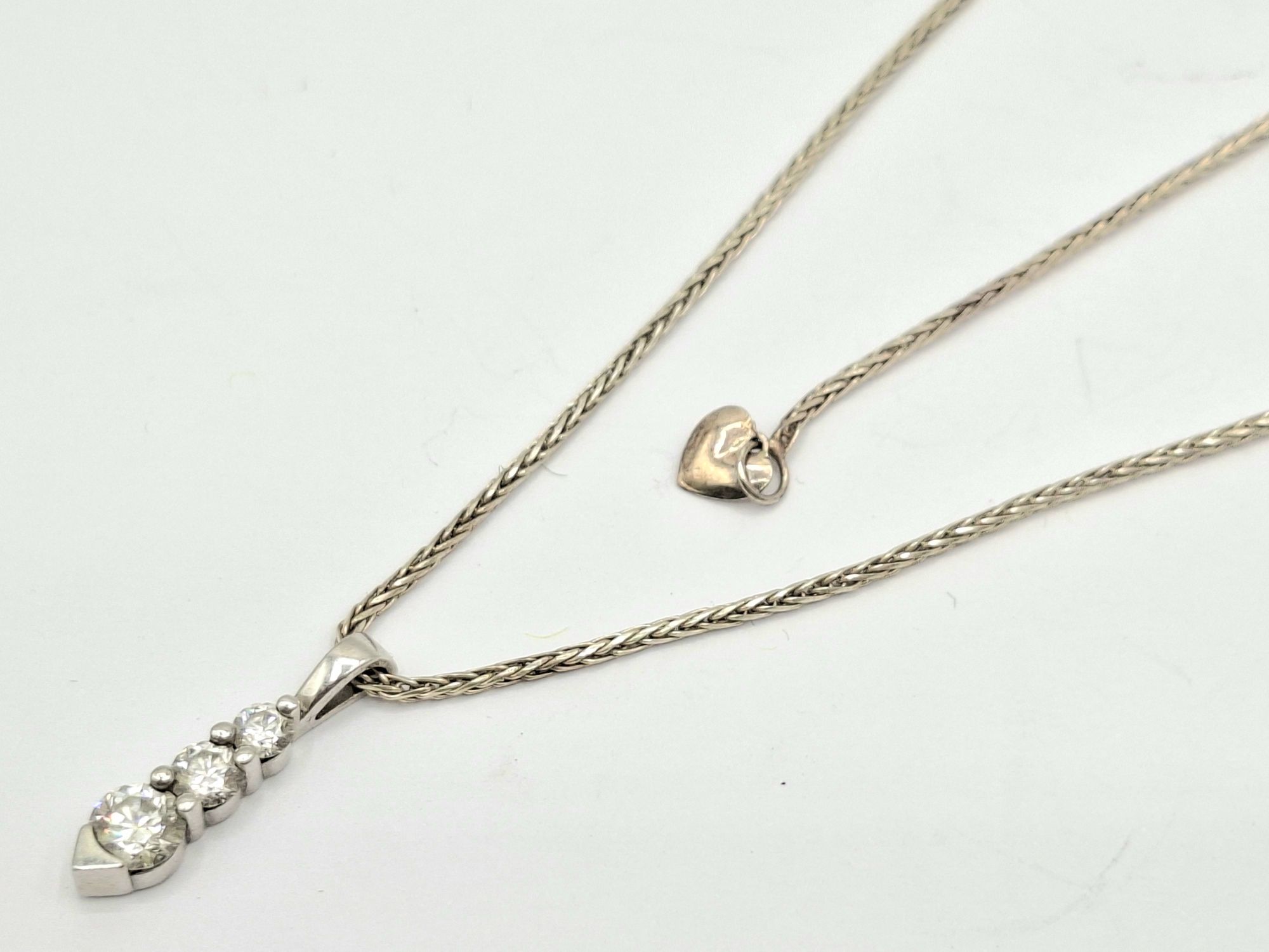 1128 · HEARTS ON FIRE DIAMOND PENDANT