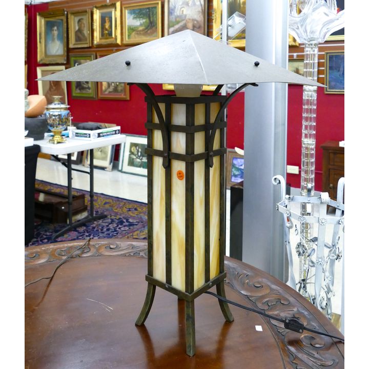 Arts & Crafts Style Slag Glass Metal Table Lamp 23''x17''