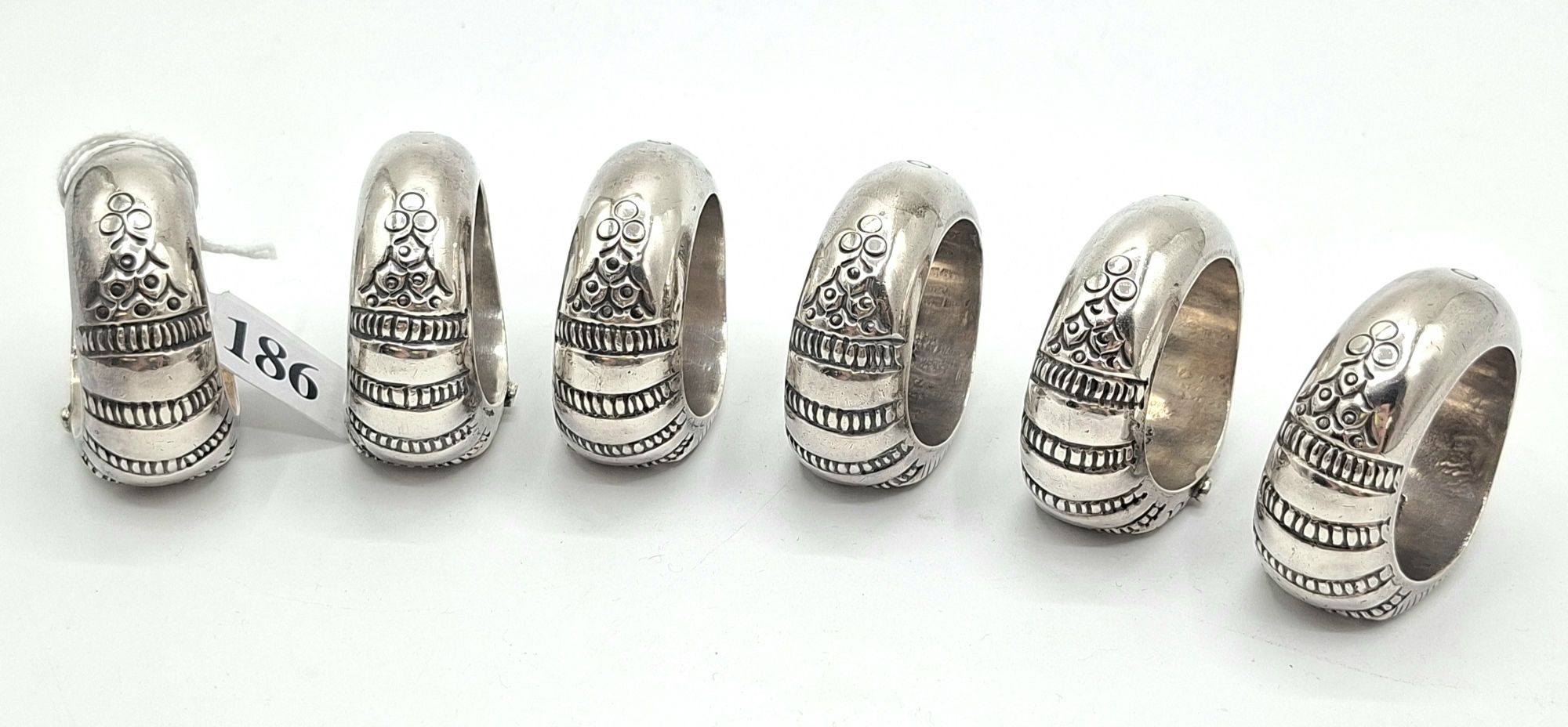 186 · 925 SILVER OMANI SERVIETTE RINGS