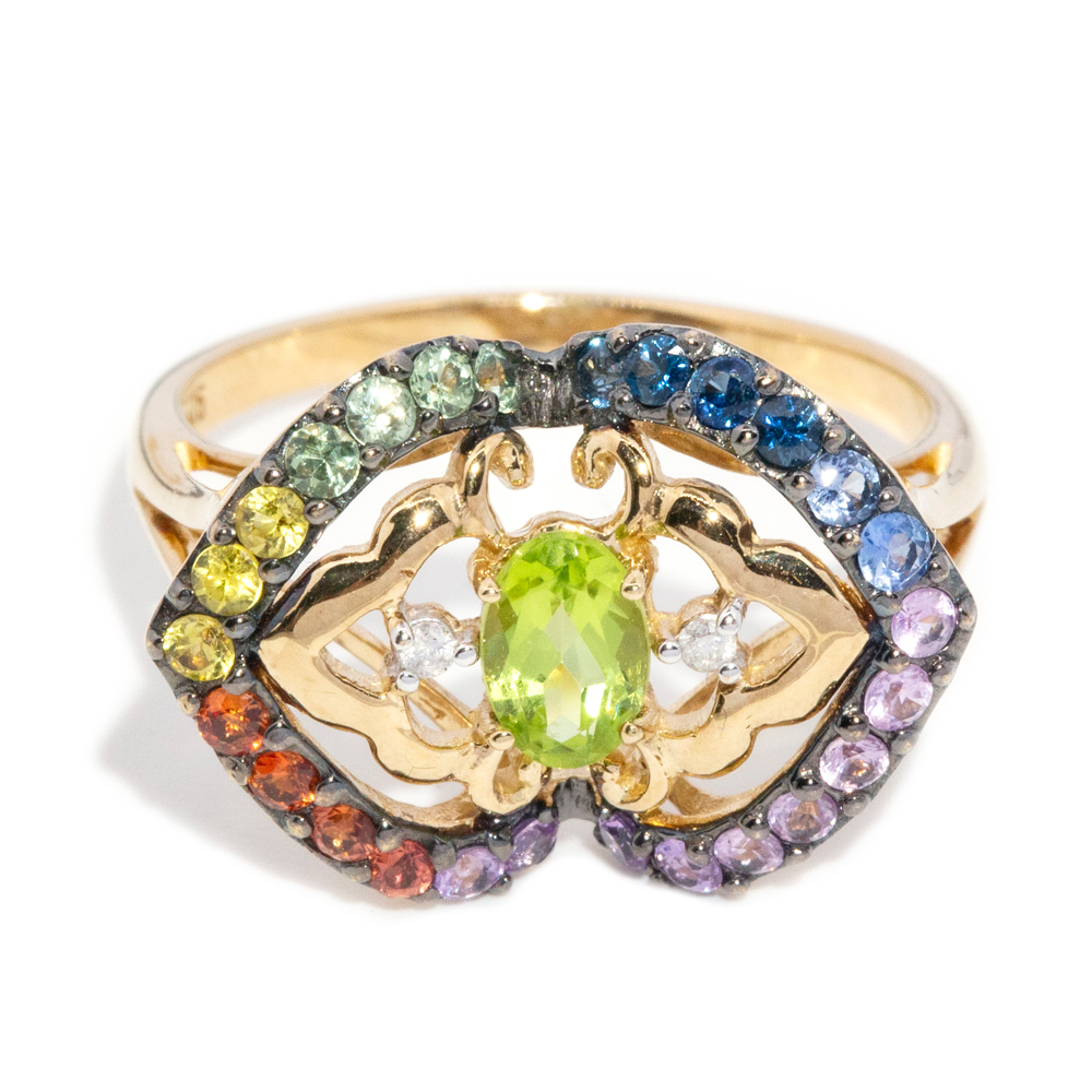 11 · 9ct Peridot, Diamond and Sapphire Ring