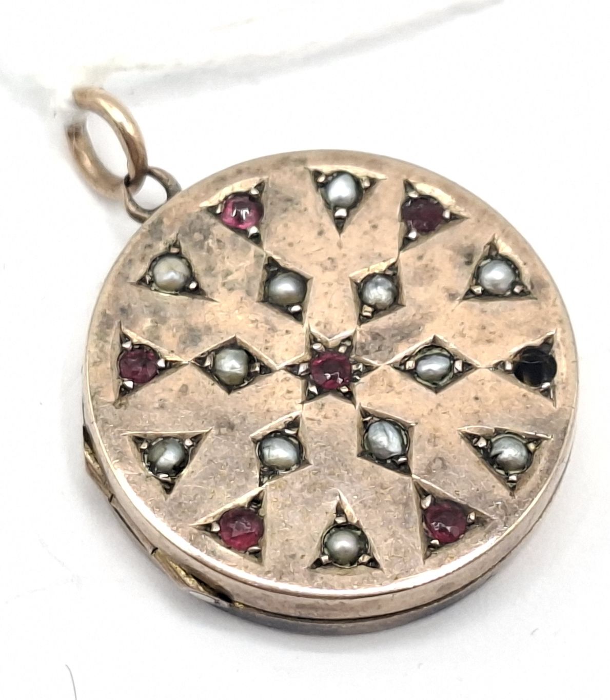 1077 · GOLD PLATED PENDANT