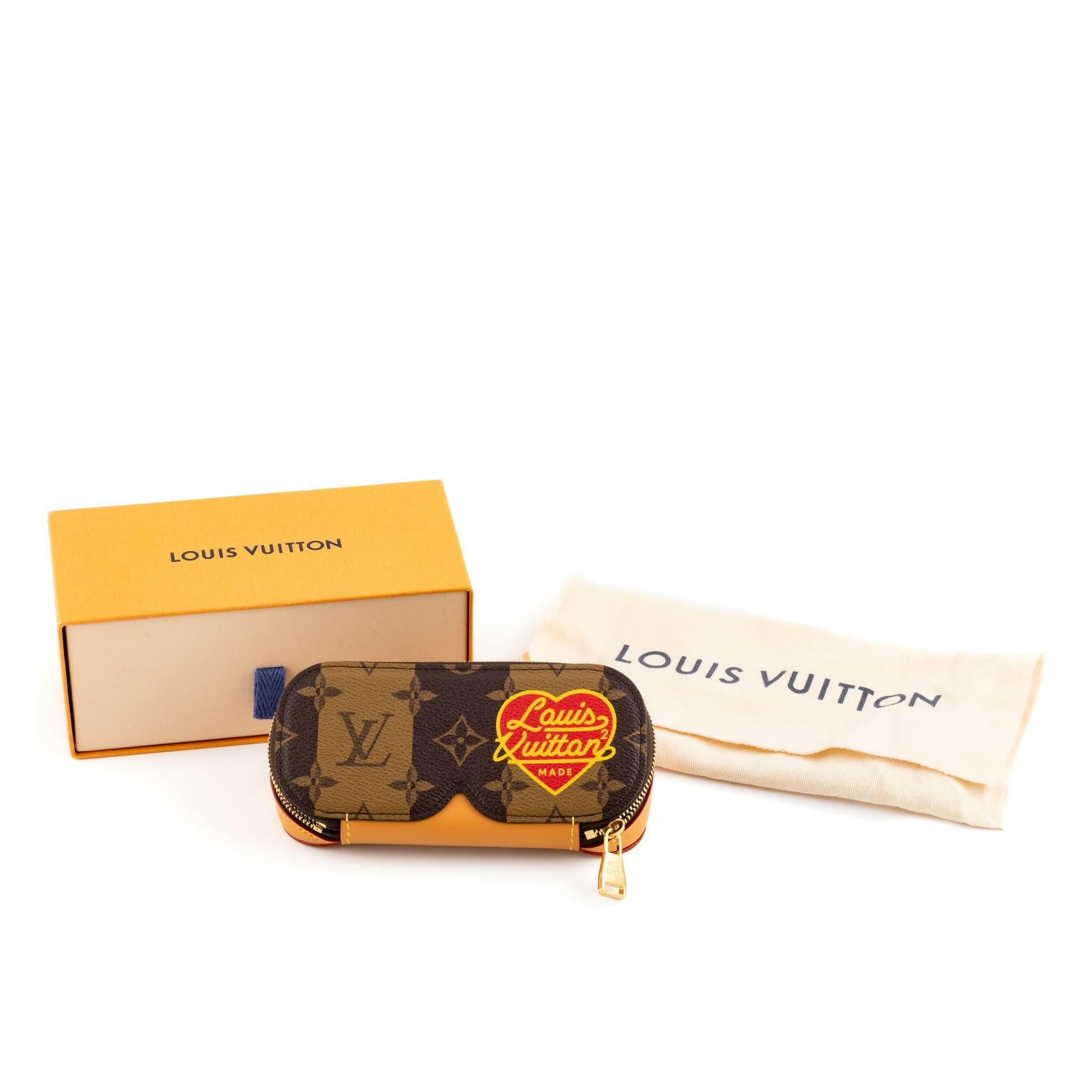 467 · Louis Vuitton Sunglasses Case