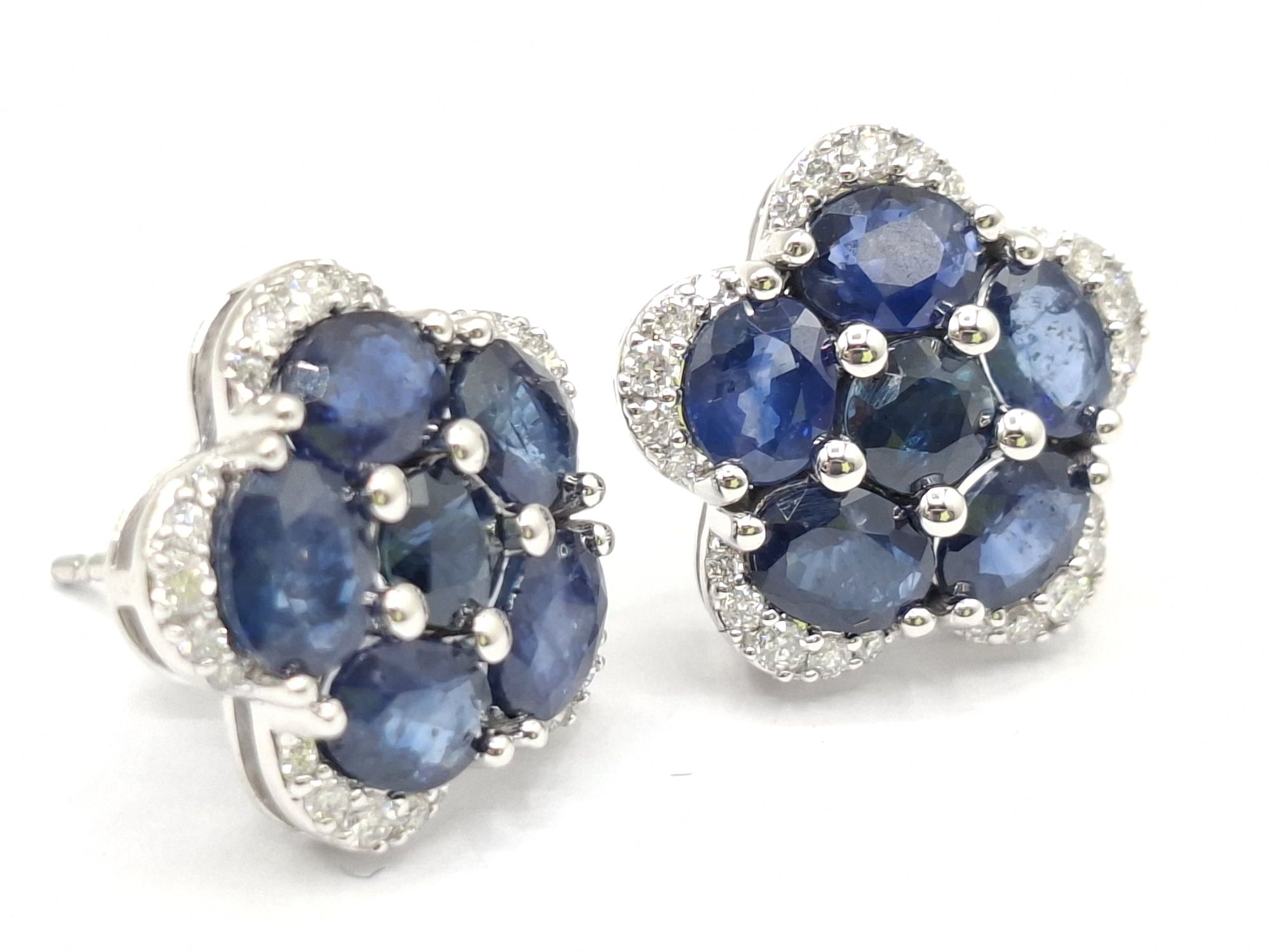 9ct Gold Floral Earrings