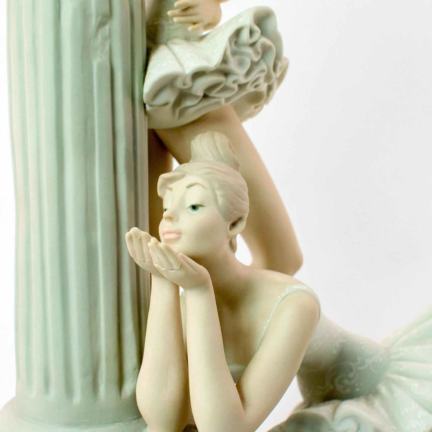 Contemplation (Matte) Lladro - PP120M - Entertainment and the Arts
