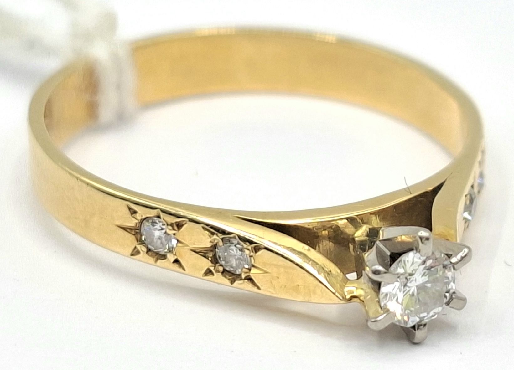 1107 · 18CT SOLITAIRE DIAMOND DRESS RING