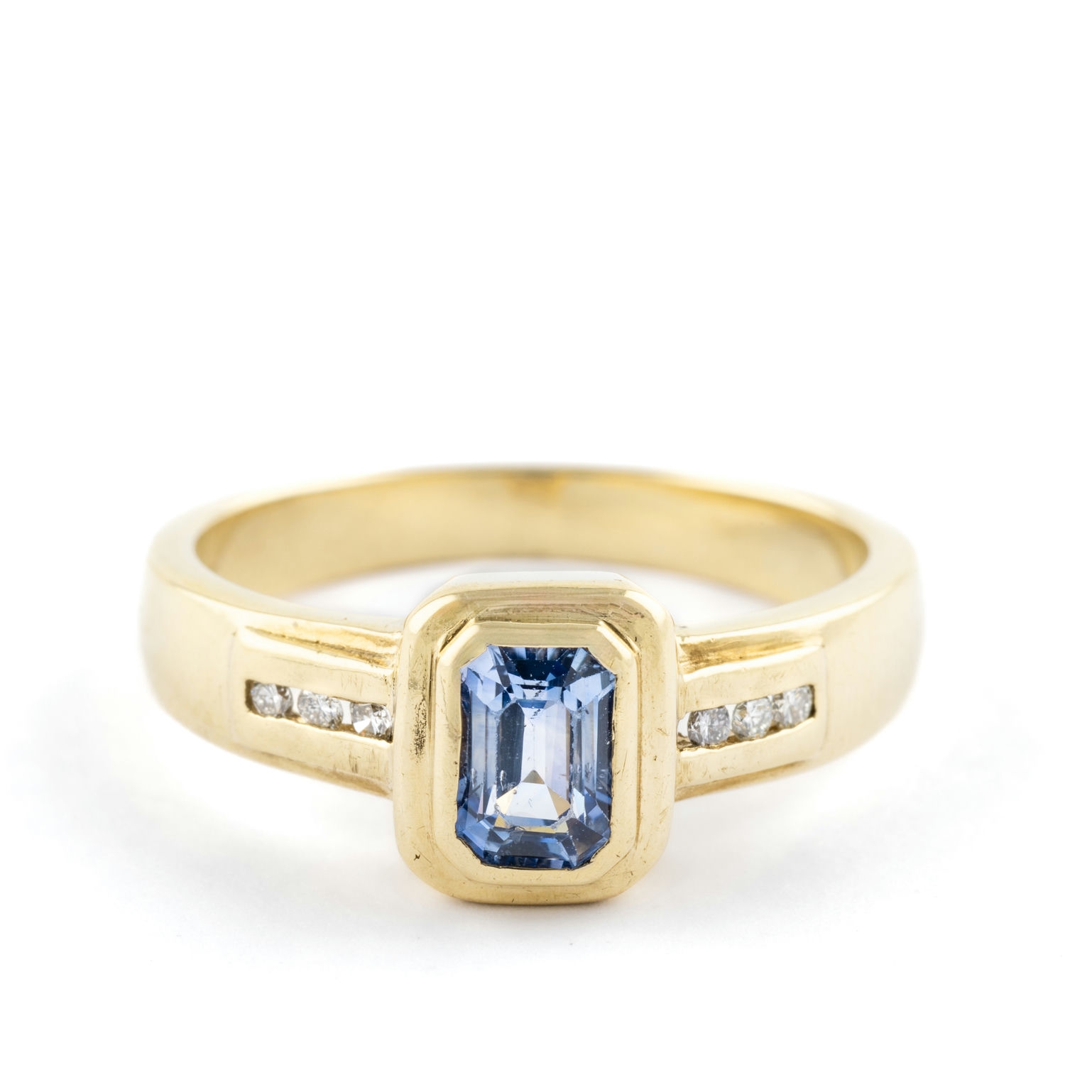 437 · Sapphire & Diamond Ring 9ct