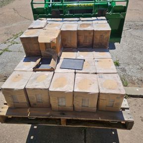 37 Boxes of 6x8 Black Glazed Floor Tile - Rnd Top Cove