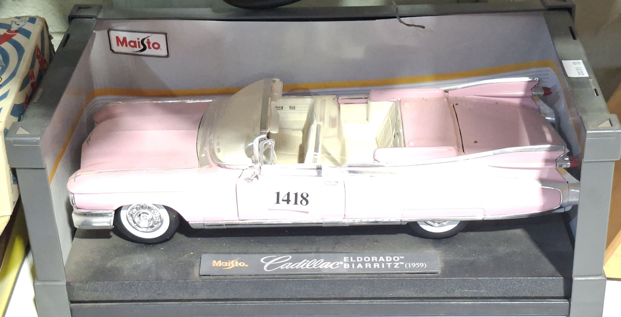Maisto Pink Cadillac Model