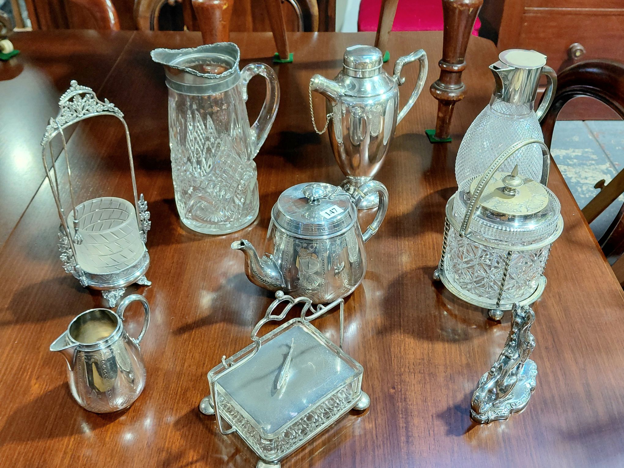147 · SILVERPLATED WARES
