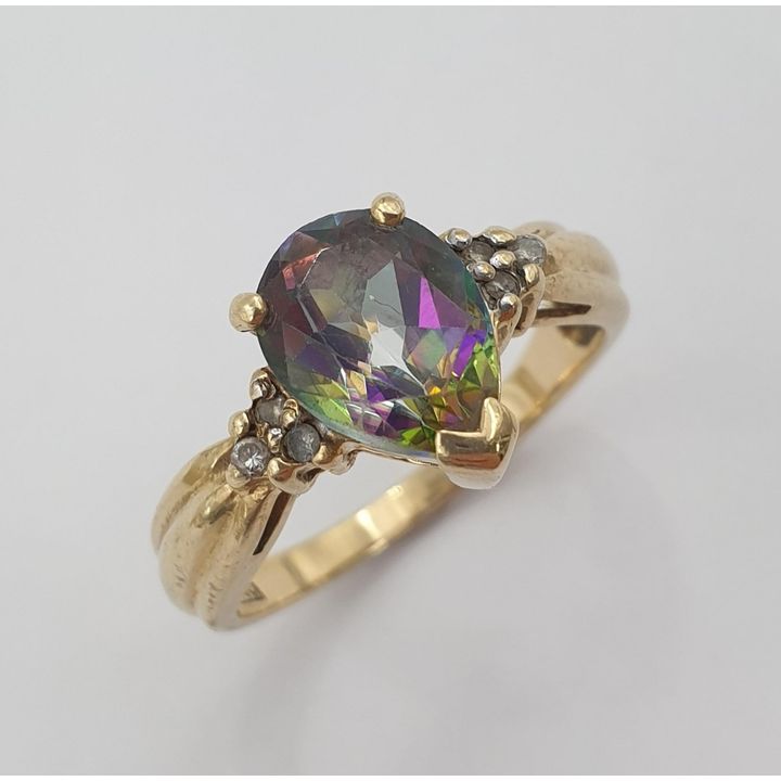 9ct Y/G Topaz & Moissanite Ring