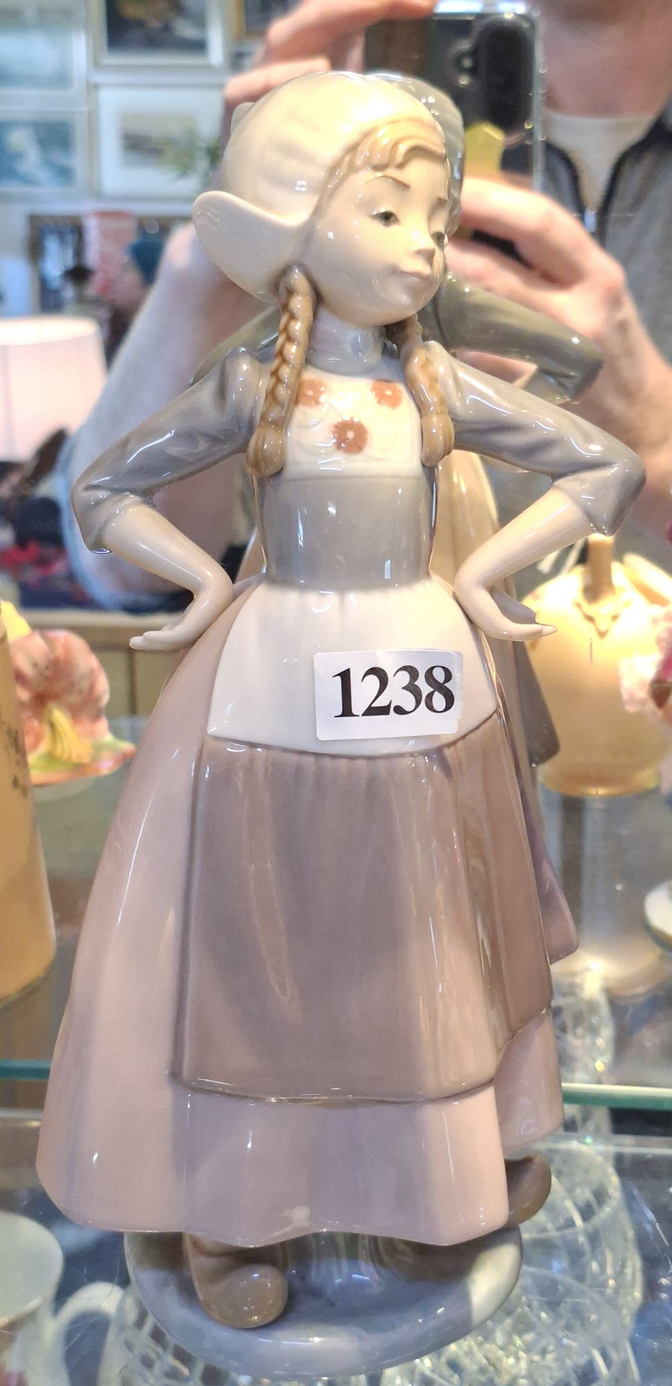 Lladro Dutch Girl