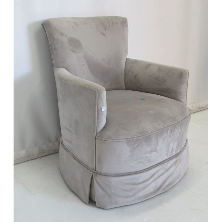 UPHOLSTERED BEDROOM CHAIR