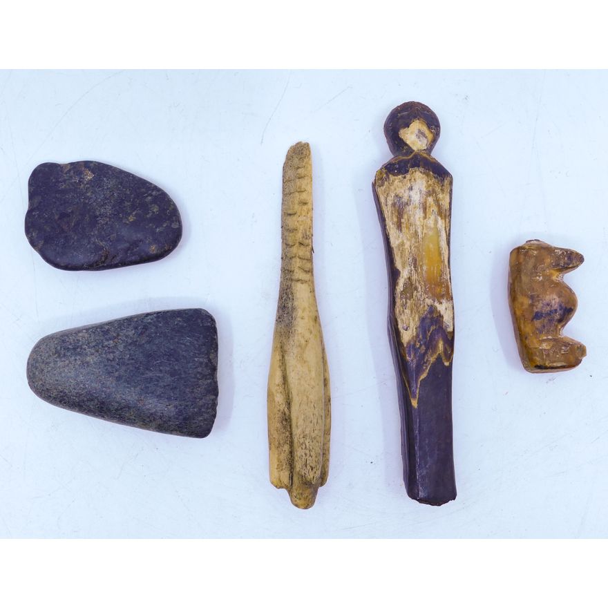 Box Ancient Indian Carved Idols etc.