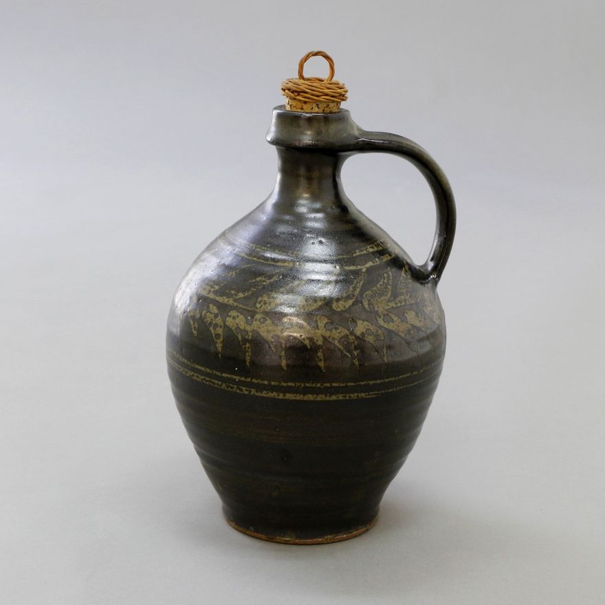 Mirek Smisek, Wine flagon