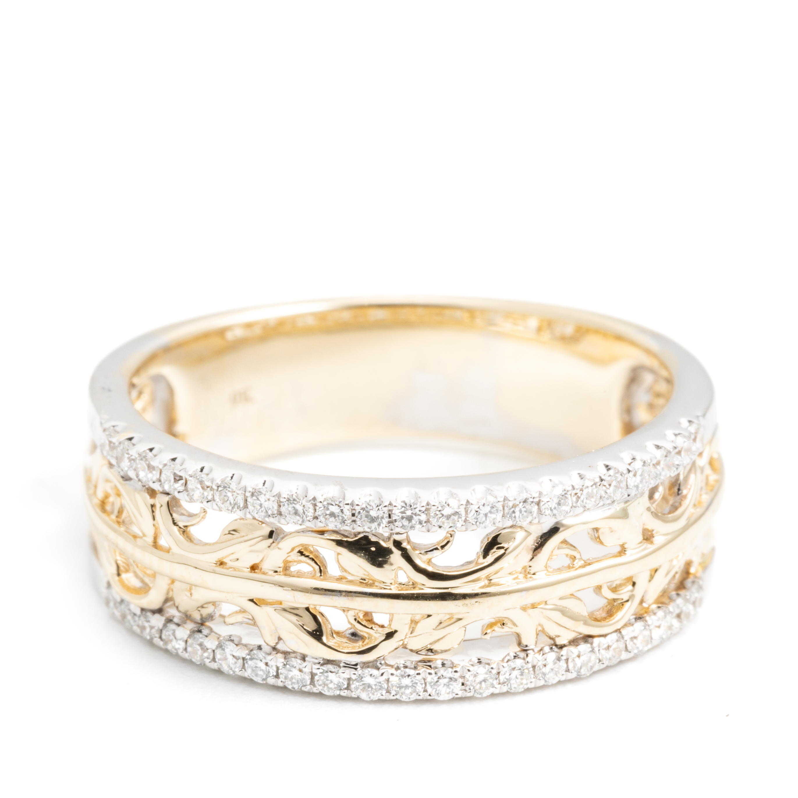 108 · 9ct Gold Diamond Ring
