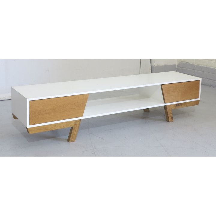 ENTERTAINMENT STAND