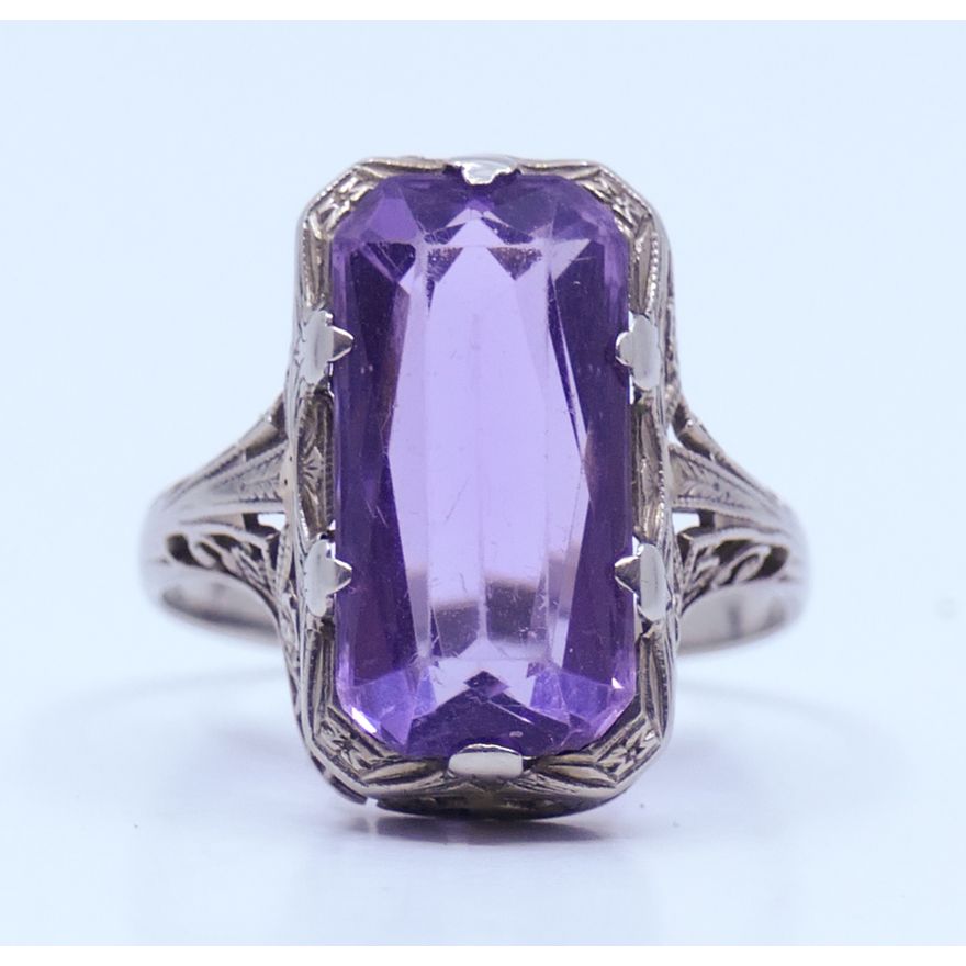 Art Deco 18k Amethyst Pierced Ring Size 7.5 - 3.9 Grams