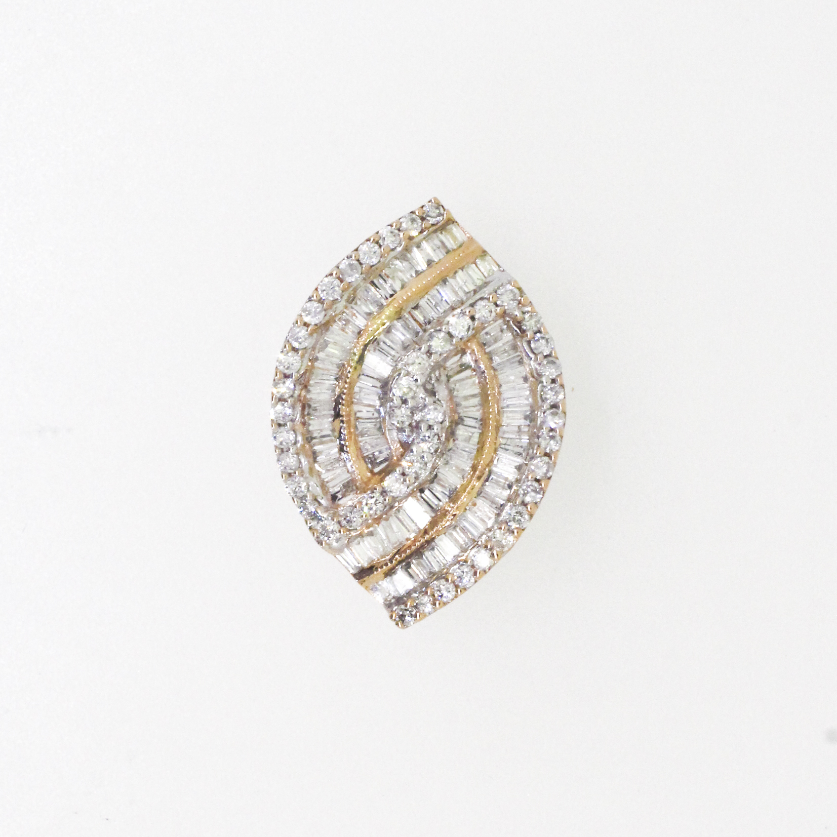 396. · 0.50ct Diamond Pendant 1.98g