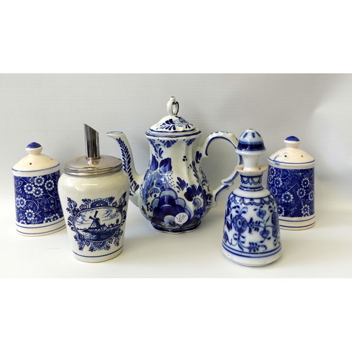 COLLECTION OF BLUE AND WHITE CERAMICS all in image excluding oil bottle